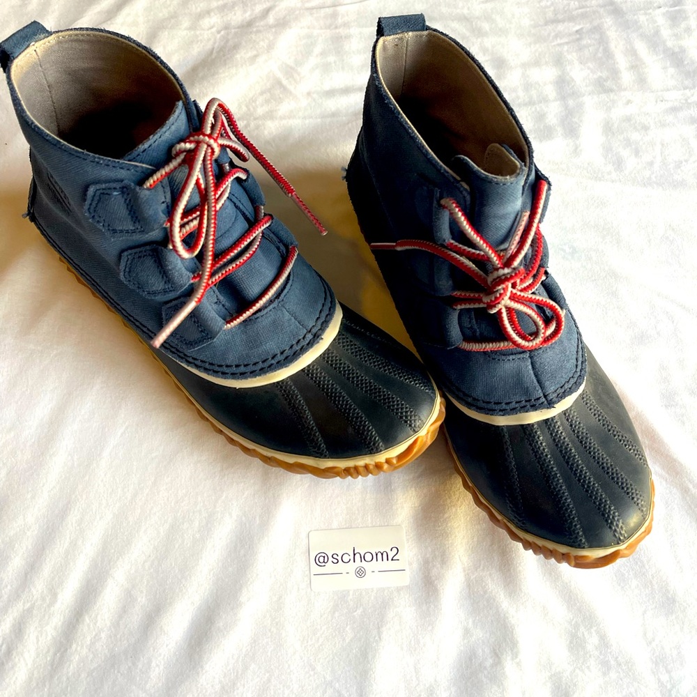 Sorel Waterproof Boots women’s 8.5 almost new Blue Black